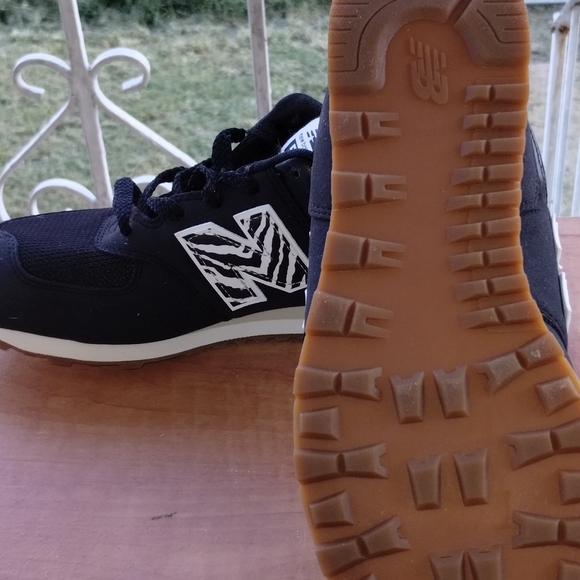 Shoes - Picture 5 of 5